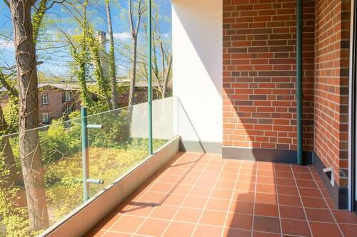 Balkon - (KI generiert) - 