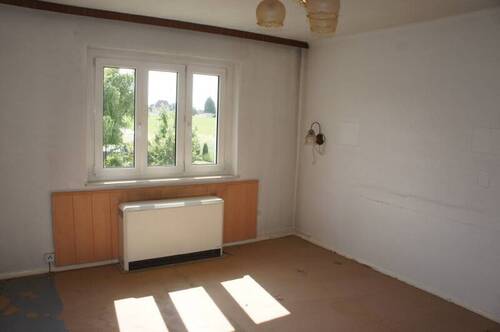 Wohnzimmer im Ergeschoss - 