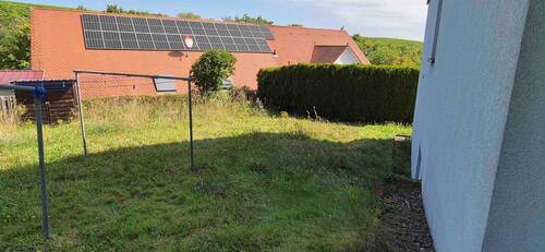 Garten.jpg - Etagenwohnung mit 80,00 m² in Sulzfeld am Main zur Miete