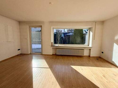 helles Wohn- und Esszimmer - 5 Zimmer Reihenendhaus in Garmisch-Partenkirchen