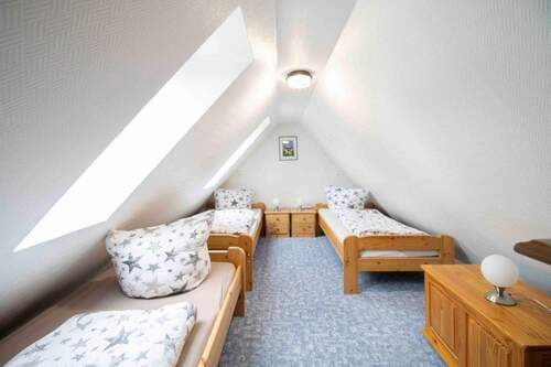 Empore mit weiteren Schlafmöglichkeiten - 