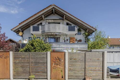 Außenansicht Haus - 3 Zimmer Etagenwohnung zum Kaufen in Penzberg
