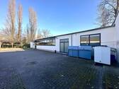 Hofbereich - Parkplätze - Halle in Offenbach