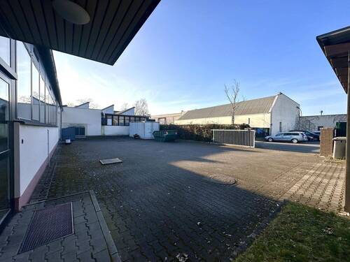 Parkplätze - Halle in Offenbach zum Kaufen