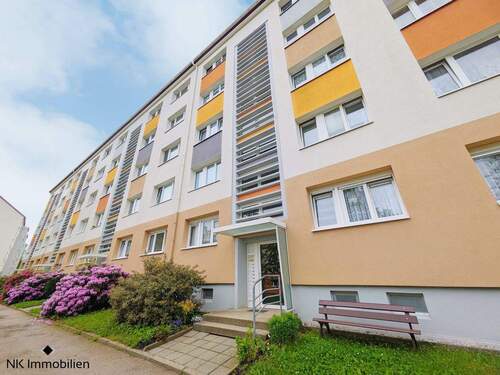 Wohngebäude - 3 Zimmer Etagenwohnung zum Kaufen in Limbach-Oberfrohna