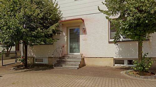 Haustür - 1 Zimmer Einfamilienhaus in Breuna