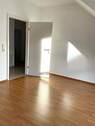 Zimmer 02 Blick Flur - 