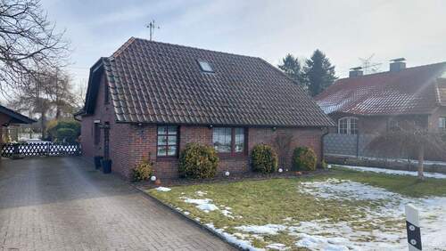 Einfamilienhaus in Bockhorn-Kreyenbrok - Einfamilienhaus mit viel Platz, großem Grundstück und Besonderheiten in Bockhorn-Kreyenbrok