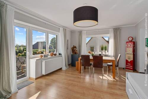 OG Wohn-/Esszimmer mit Süd-Balkon 25,73 m² - 