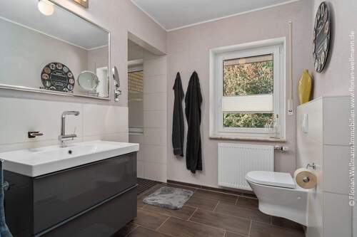 OG Badezimmer 6,62 m² mit Dusche - 