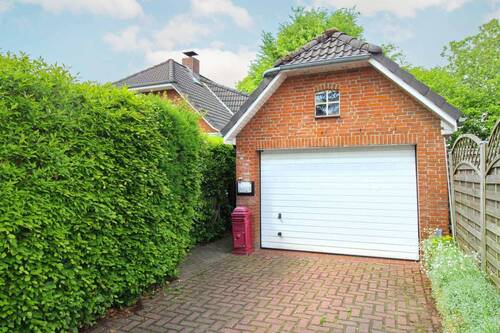 hochwertige Garage - 