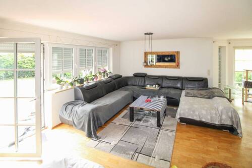 helles Wohnzimmer - 6 Zimmer Einfamilienhaus in Harrislee