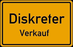 Diekreter Verkauf - Areal mit Wohnhaus, Nebengebäuden und großer Halle