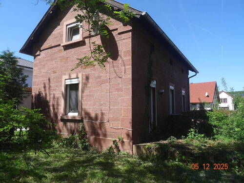 Gartenseite - Freistehendes Reichsbahn-Haus mit großem Grundstück und (fast) unbegrenzten Möglichkeiten