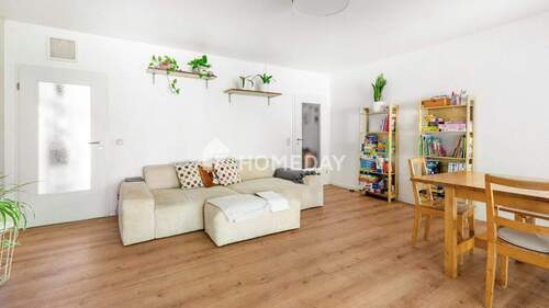 EG Wohnzimmer 2 - 6 Zimmer Reihenendhaus zum Kaufen in Oranienburg