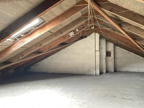 unausgebauter Spitzboden - 
