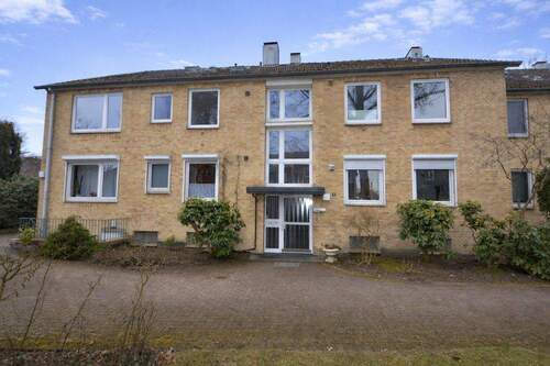 Hausansicht vorne - 3 Zimmer Etagenwohnung zum Kaufen in Hamburg