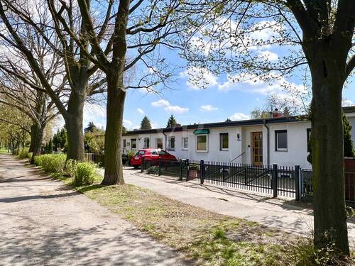 Weg zum Haus - Reihenmittelhaus mit 82,50 m&sup2; in Berlin zum Kaufen