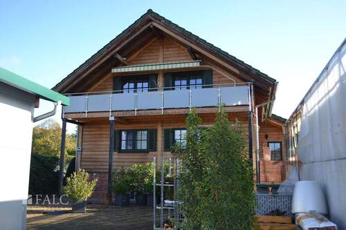 Hausansicht - 6 Zimmer Mehrfamilienhaus, Wohnhaus in Östringen