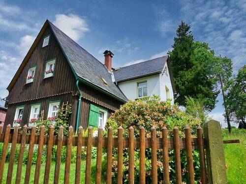 Straßenansicht - 5 Zimmer Einfamilienhaus zum Kaufen in Bad Brambach