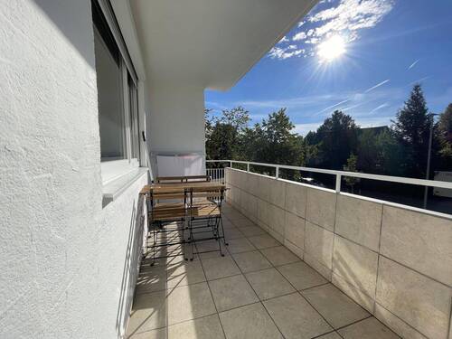 sonniger Balkon - 