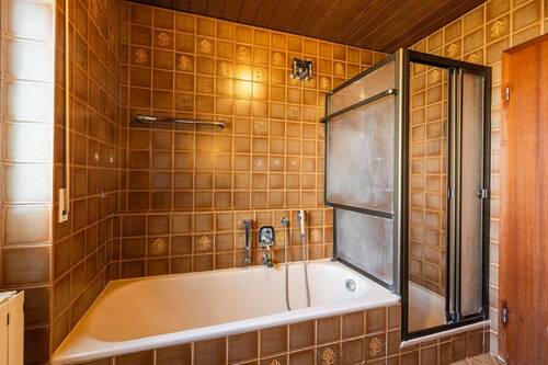 Badezimmer_Ansicht2 - 