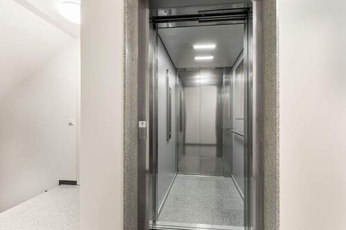 Fahrstuhl - 