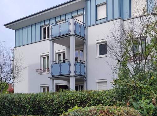 Haus Außenansicht - 2 Zimmer Etagenwohnung in Stuttgart