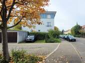 Haus Außenansicht und Stellplatz - 