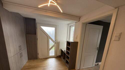 Eingangsbereich im Erdgeschoss - Einfamilienhaus mit 200,00 m&sup2; in Welver zum Kaufen