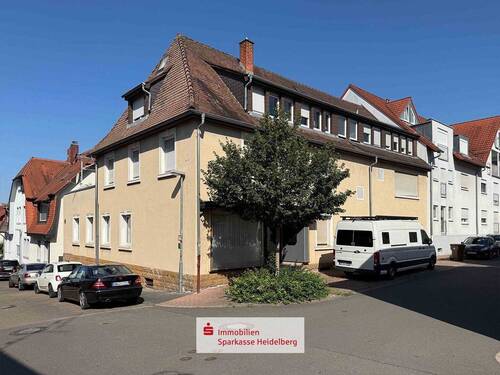 Außenansicht - 2-Zimmer-Wohnung mit Renovierungsbedarf und zentraler Anbindung in Leimen