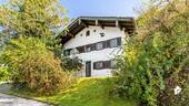 Außenansicht 1 - Stilvolles Landhaus als Zweifamilienhaus mit großzügigem Grundstück in Neubeuern