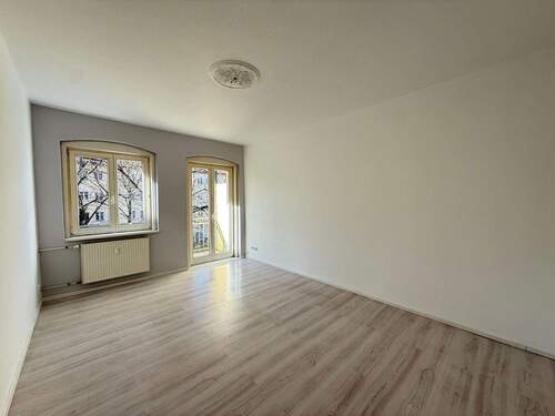 Wohnzimmer - 2 Zimmer Etagenwohnung zum Kaufen in Berlin