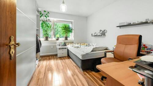 Büro 1 - 