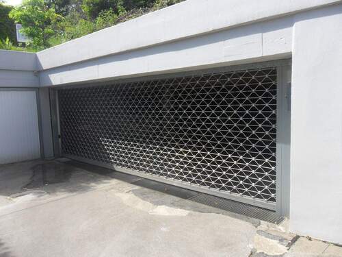 b)Tiefgarage Einfahrt.JPG - 