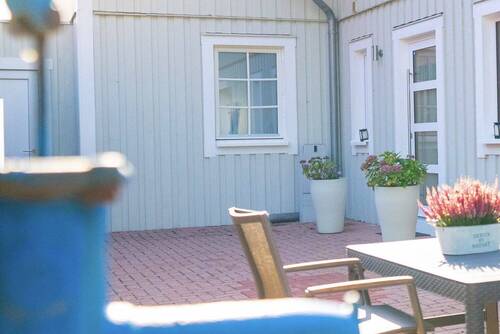 Eingangsbereich Wohnhaus - Mehrfamilienhaus, Wohnhaus mit 400,00 m² in Baunatal / Großenritte zum Kaufen