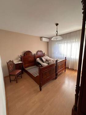 Schlafzimmer 1. OG - 