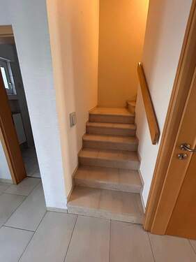Treppenaufgang zum 1. OG - 