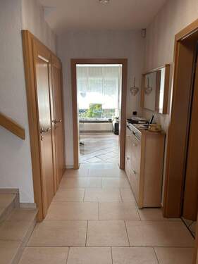 Blick ins Wohnzimmer - 