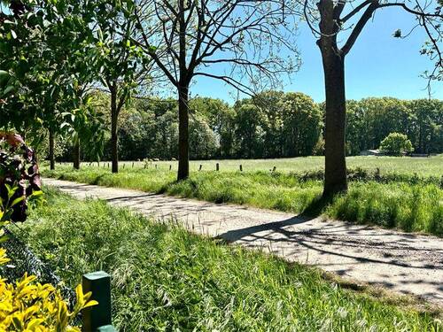 Angrenzendes Landschaftsschutz - 