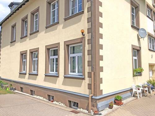 Außen - 5 Zimmer Etagenwohnung in Presseck