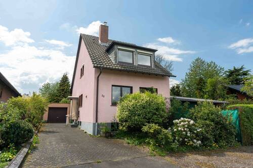 Außenansicht - 6 Zimmer Einfamilienhaus zum Kaufen in Bonn / Holtorf