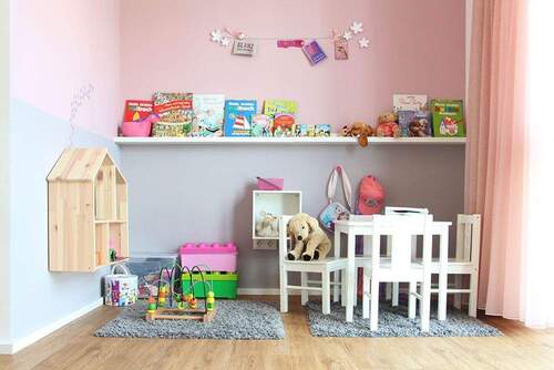 Beispiel Kinderzimmer - mit Spielecke für die kleine Prinzessin - 