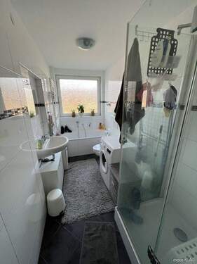 Kernsaniertes Badezimmer - 