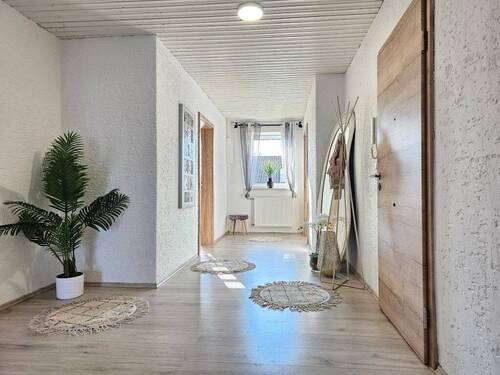 Ansicht Flur DG.jpg - Einfamilienhaus mit 195,00 m&sup2; in Ortenburg zum Kaufen