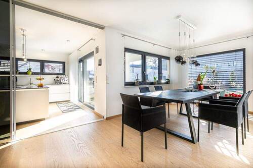 Essbereich mit Küche - 