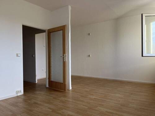 Wohnzimmer - Etagenwohnung mit 56,70 m&sup2; in Halle (Saale) zur Miete
