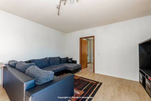 Wohnzimmer - Etagenwohnung mit 73,00 m&sup2; in Karlsruhe zum Kaufen