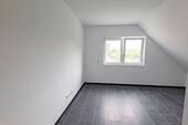Arbeits- oder Kinderzimmer - 
