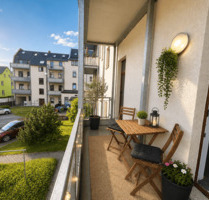 *** Großzügige Drei-Zimmer-Wohnung mit großem Balkon in zentraler Lage am Markt in Limbach *** - Limbach-Oberfrohna
